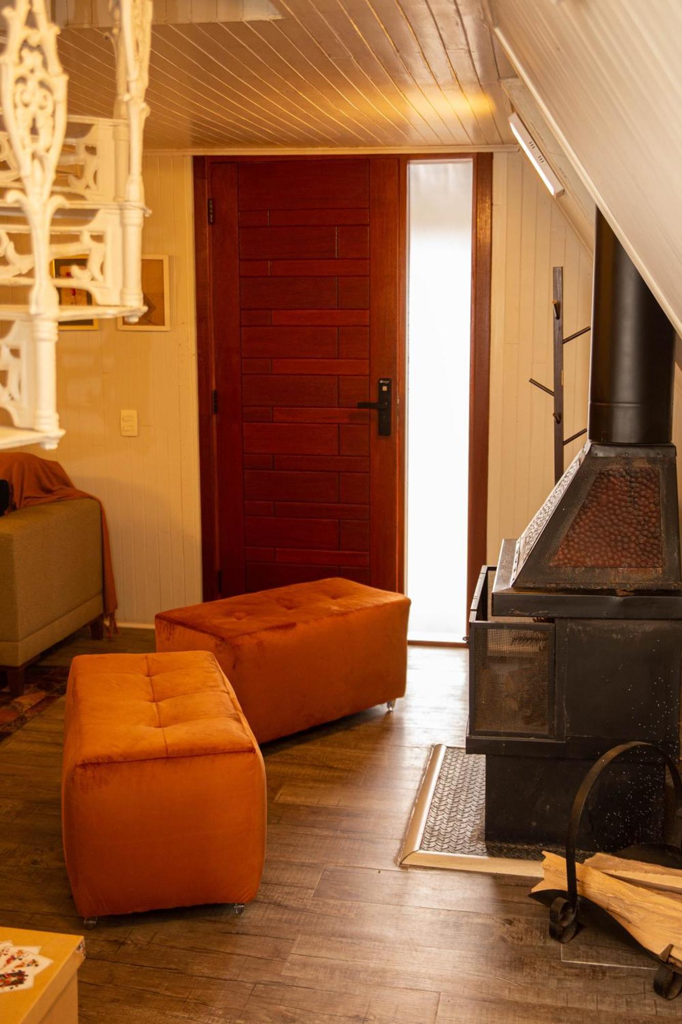 Chalet Chale Pinot Com Lareira