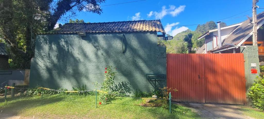 Chale Pinot Com Lareira Chalet